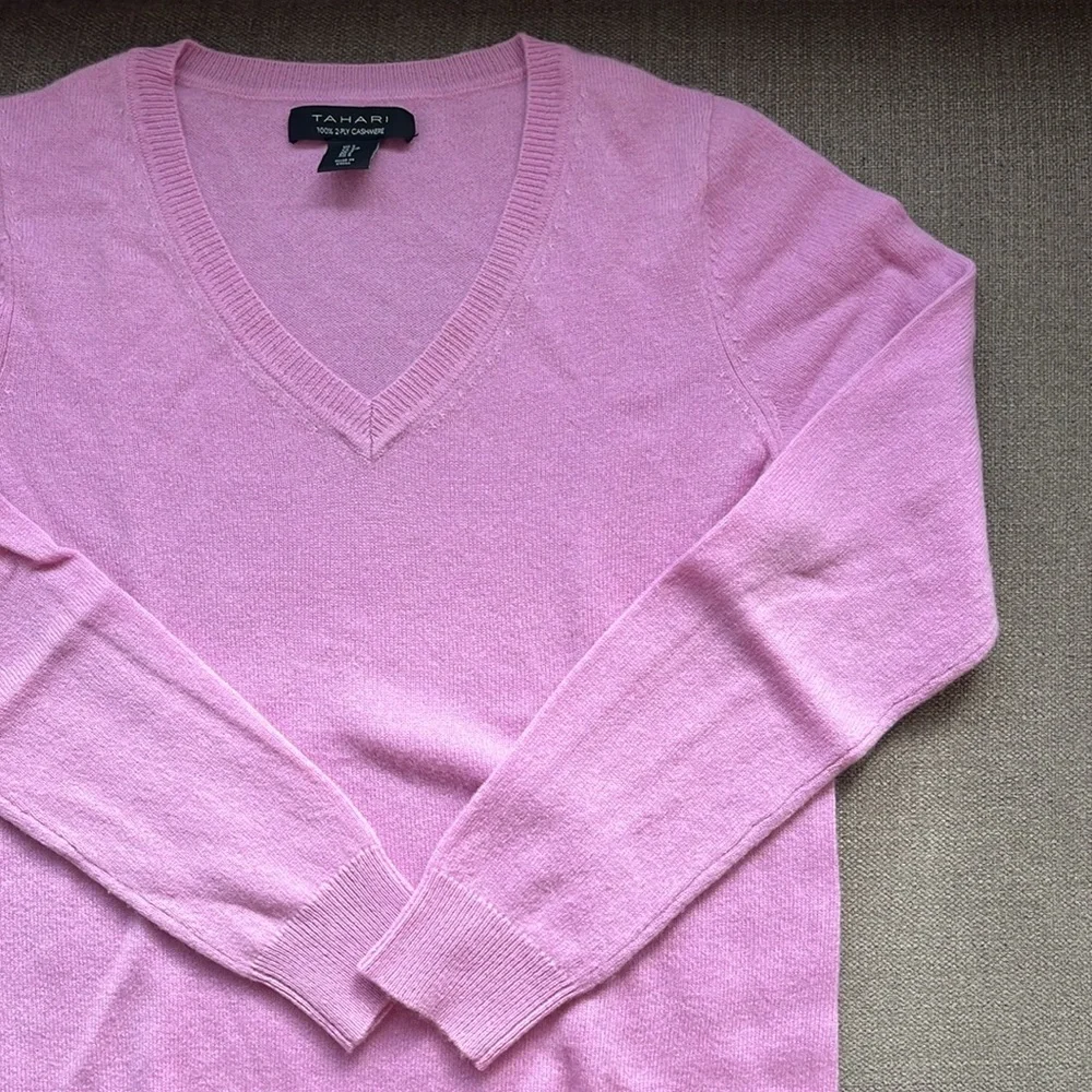 Pink V-Neck Cashmere Sweater